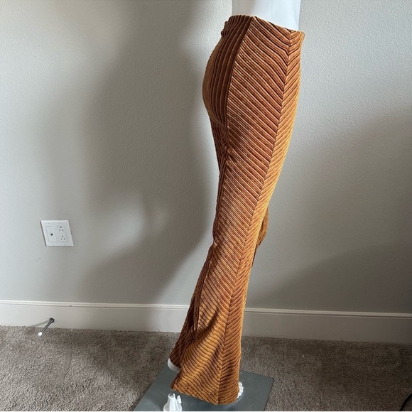 Free people flare pull up velvet pants women’s - Picture 6 of 15